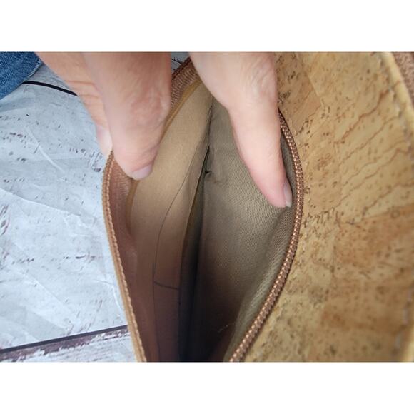 Cork Crossbody Handbag Lightweight Bag, 8in x 7.5in Portugal New Boho Style - Picture 6 of 8